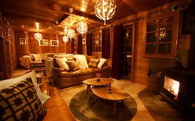 Snowball Chalet At Madarao Mountain
